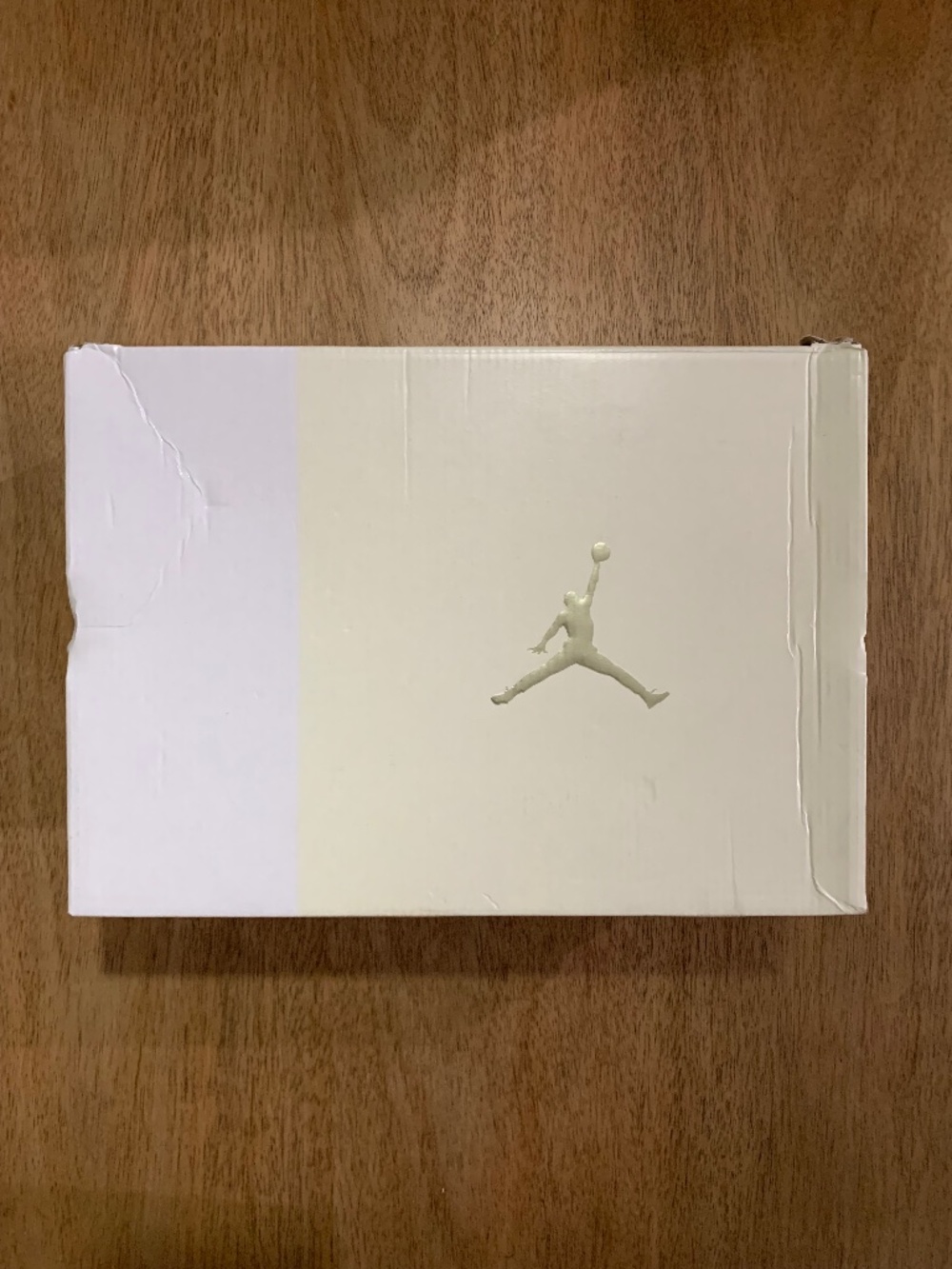 Nike jordan Empty shoe box white and gold